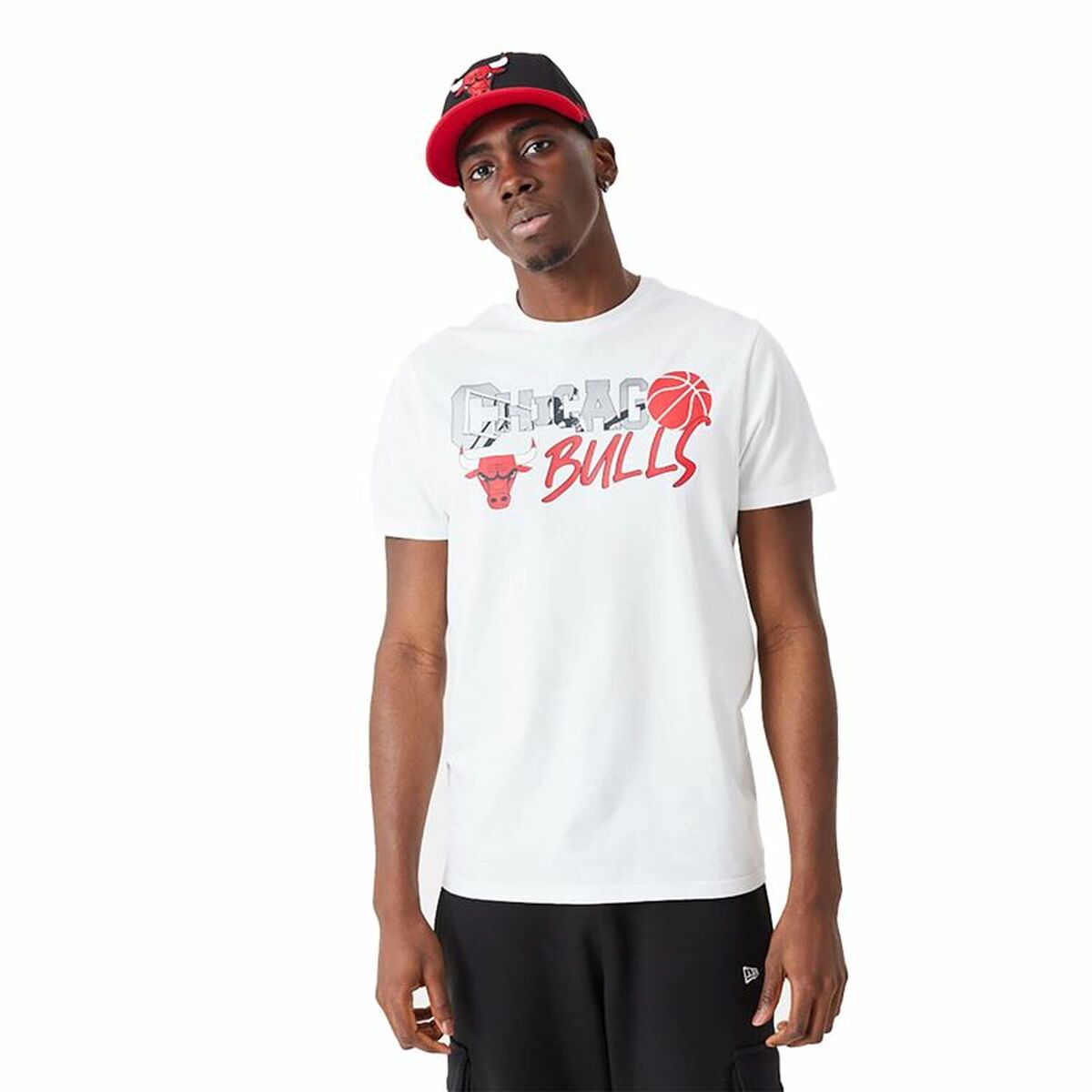 Tricou cu Mânecă Scurtă Bărbați New Era NBA Infill Graphic Chicago Bulls Alb - Mărime XL